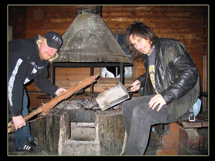 rebel_vikings_autumn2005_wood_stove